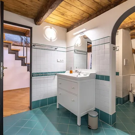 Luxury Retreat By Charles Bridge Apartment Prague Exterior photo