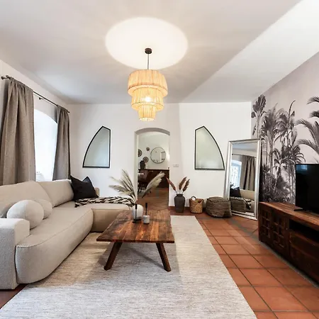 Luxury Retreat By Charles Bridge Apartment Prague Exterior photo