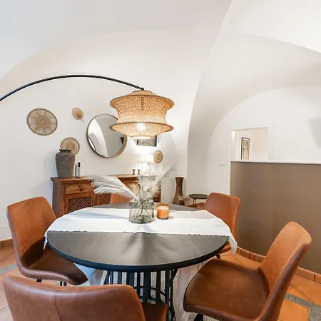 Luxury Retreat By Charles Bridge Apartment Prague Exterior photo